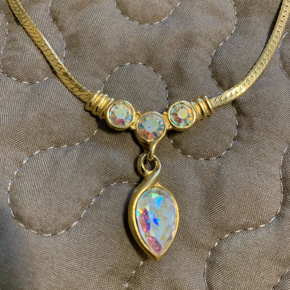 Gold necklace with iridescent stones - Picture 3 of 6